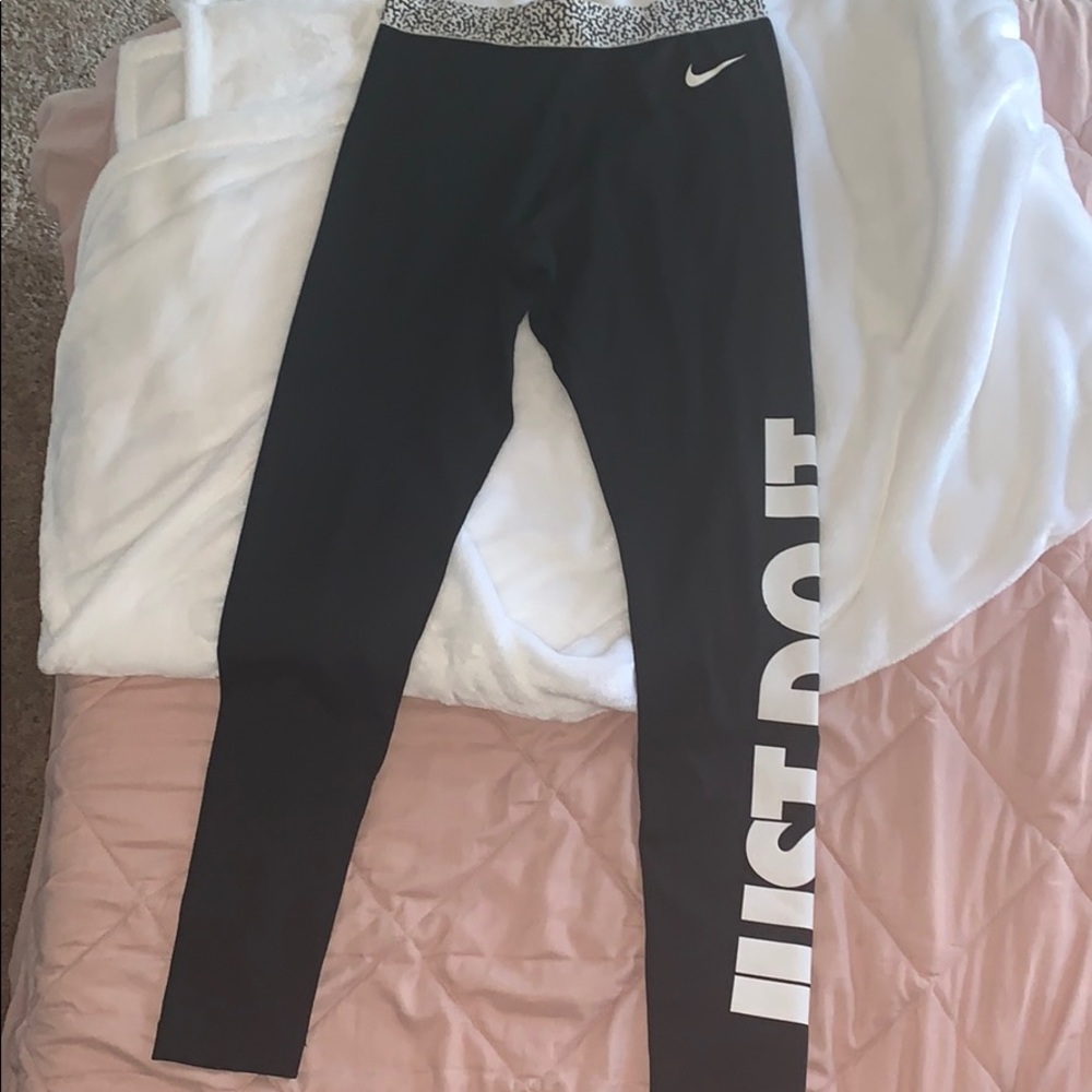 Nike leggings